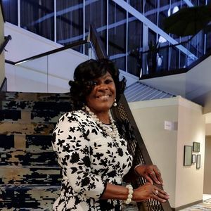 Meet your Posher, Frances